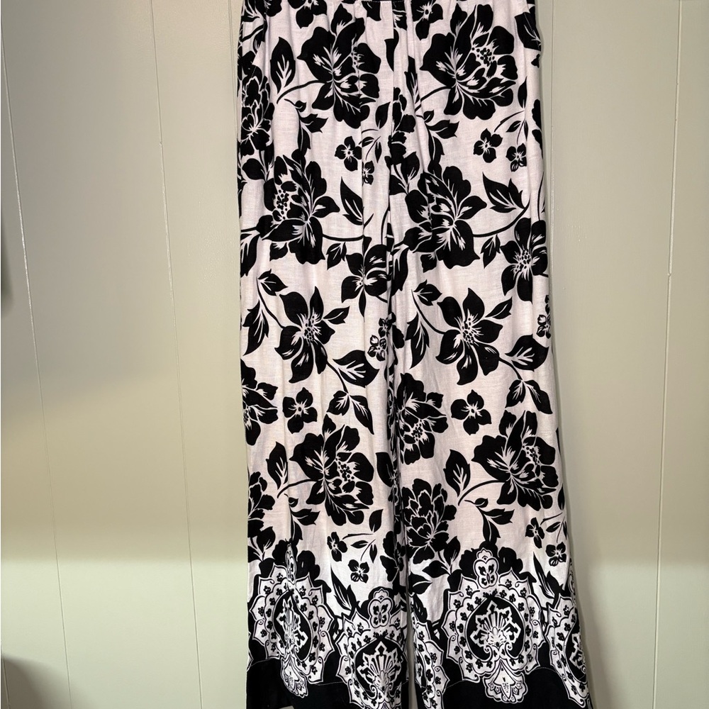 Draper James Black and White Wide Leg Floral Pants